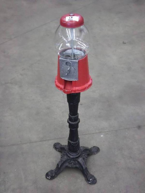 lot 18 image: Vintage 42 Gumball Machine ...