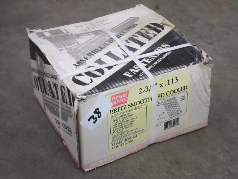 lot 38 image: Full 50# Box Of 2 38 8D Cooler Na...