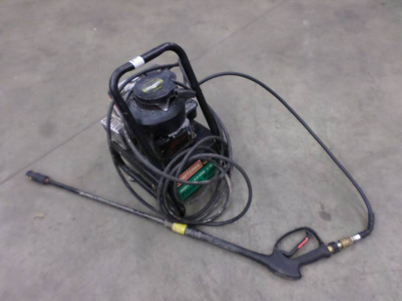 lot 81 image: Craftsman 2000PSI Gas Pressure Wash...