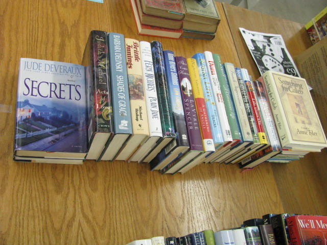 lot of books see photos for titles and subjects