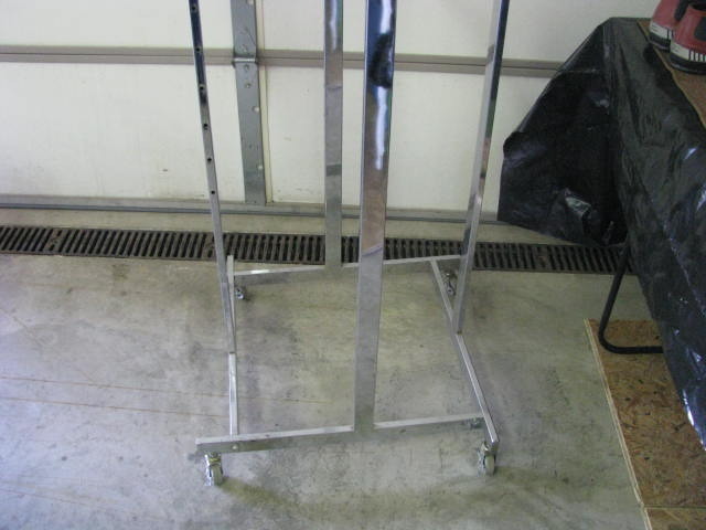 retail clothing rack four arms for hanging clothing