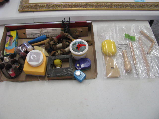 misc sewing crafting items see photos