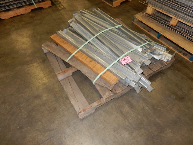 70 (approx) metal pallet racking straps.