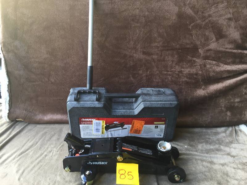 Husky 2 ton Hydraulic Jacks