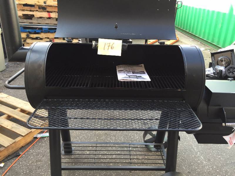 Brinkmann Heavy Gauge Off-Set Smoker and Grill