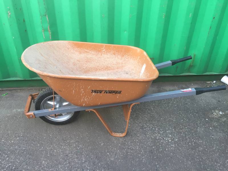 True Temper 6 cu. ft. Wheelbarrow with Steel Handles and Flat Free Tire