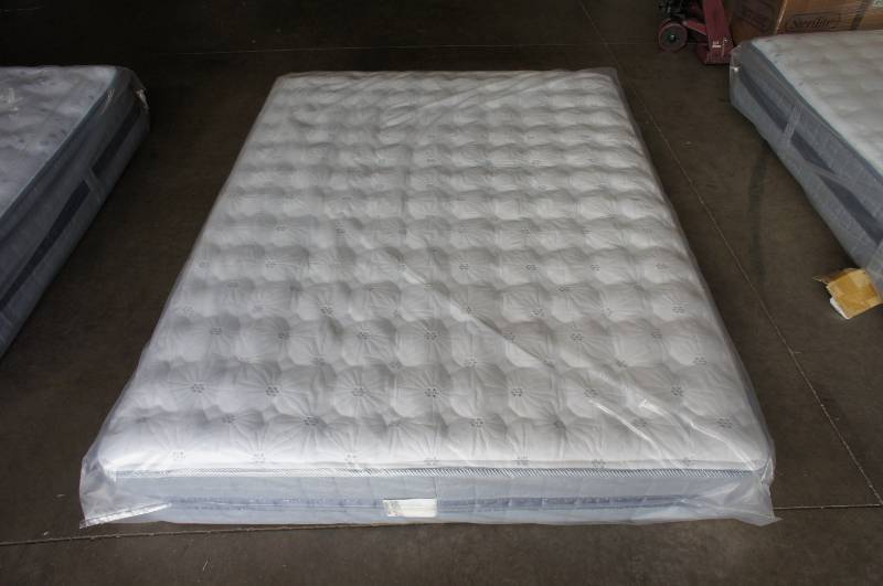 Serta Perfect Sleeper Stone Creek Firm Queen Mattress