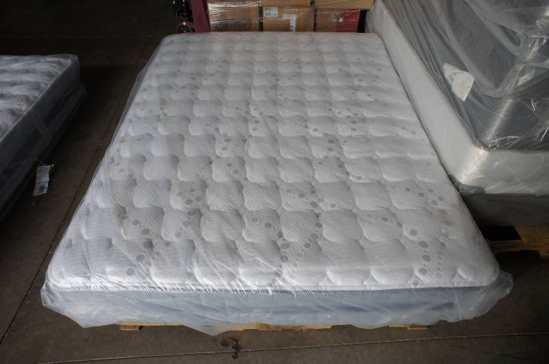 Serta Perfect Sleeper Elite Serenity Bay Firm Queen Mattress