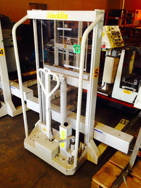 Heavy duty walk behind lift