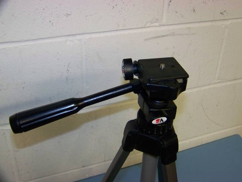 lot 43 image: 54, Ambico, Telescoping, Tripod Based, Camera Mount