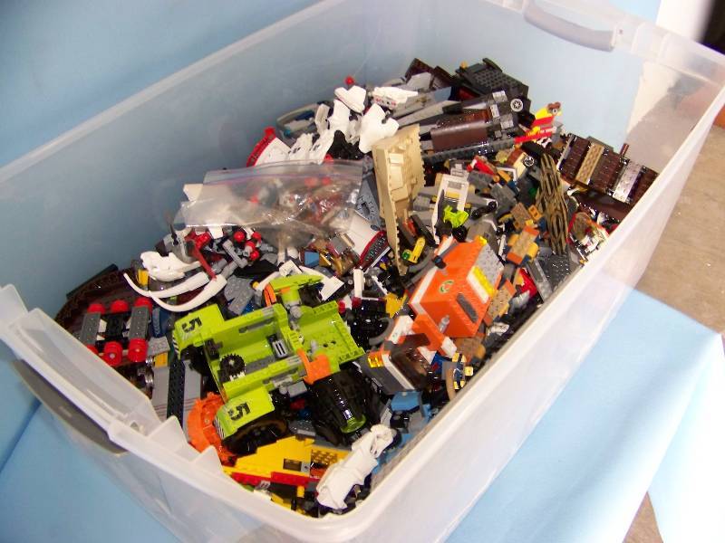 lot 36 image: Huge Lot of Lego  Legos - Nearly 40 Pounds