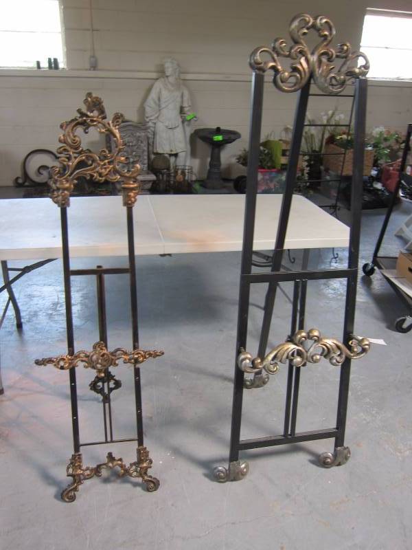 Metal Scroll Design Floral Easels
