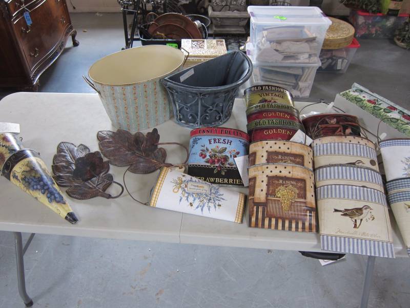 Decorative Pieces
