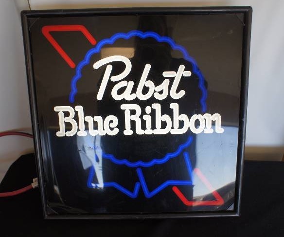 lot 2 image: Pabst Beer Light Sign