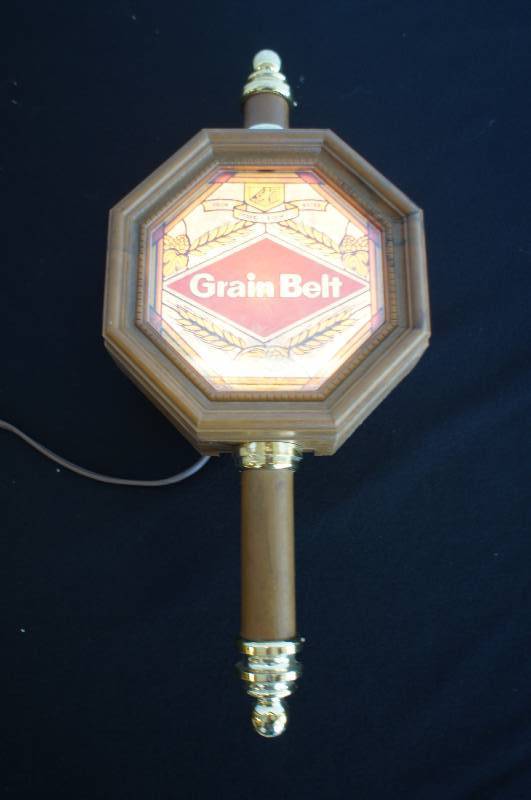 lot 7 image: Grain Belt Lighted Sign