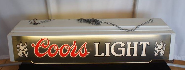 lot 15 image: Coors Light Pool Table Light