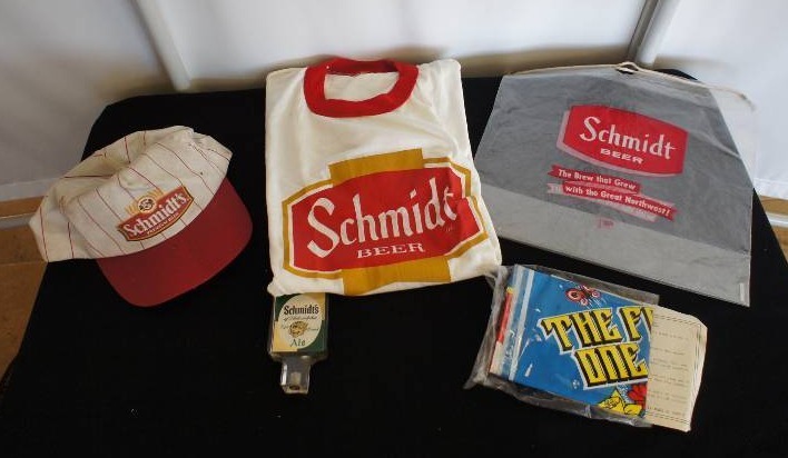 lot 18 image: Schmidt Beer Lot