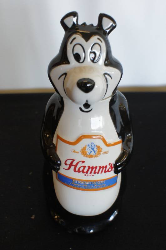 lot 58 image: 1972 Hamms Bear Decanter
