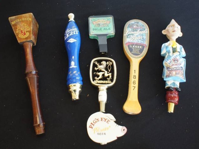 lot 67 image: Lot of 7 Tap KnobsHandles