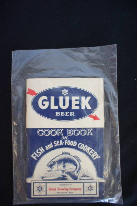 lot 115 image: Gluek Cookbook