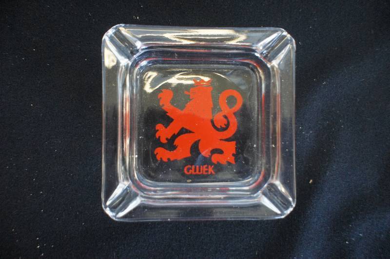 lot 117 image: Gluek Beer Square Glass Ashtray