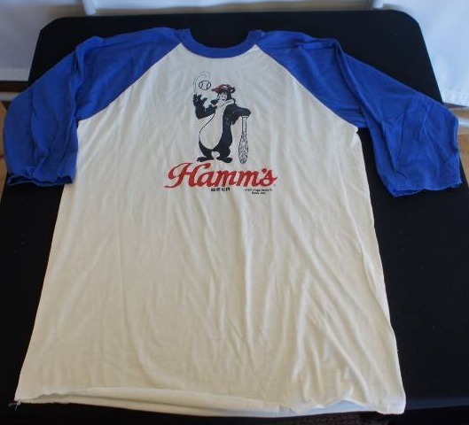 lot 137 image: Hamms Beer Long-Sleeved Shirt with Bear