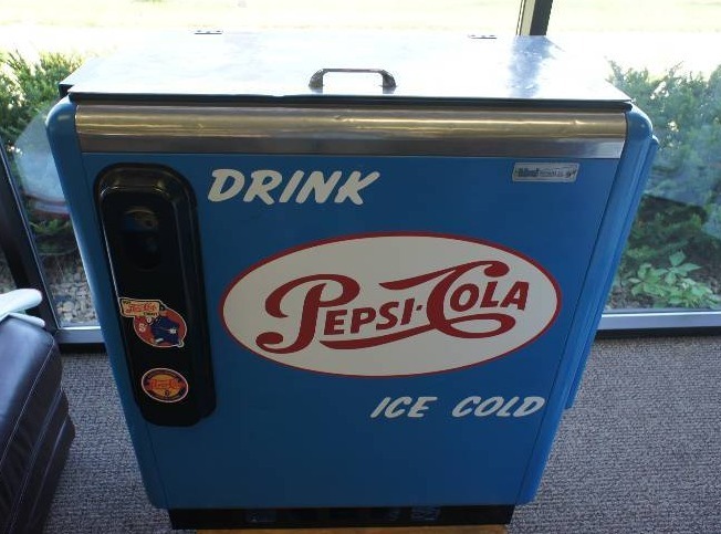 lot 142 image: Ideal Model A-55 Beverage Cooler