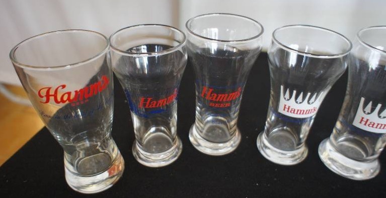 lot 147 image: Lot of 11 Hamms GlassesMugs