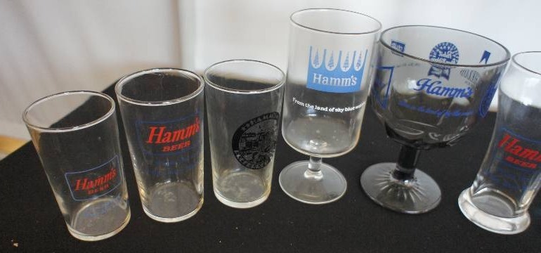 lot 149 image: Lot of 10 Hamms GlassesMugs