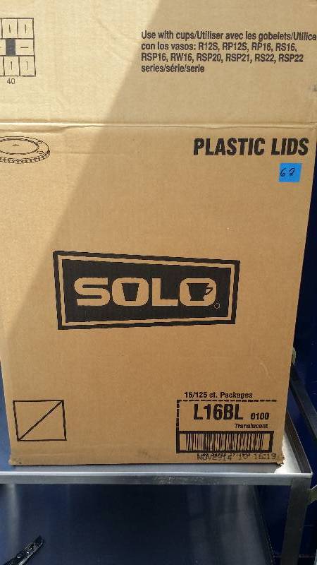 Lot of Plastic Lids for Use with Cups L16BL