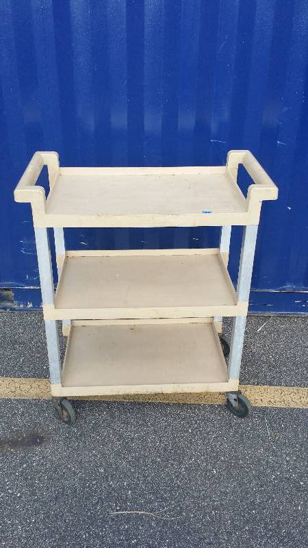 Rubbermaid Tuffmade Rubber 3 Shelf Cart