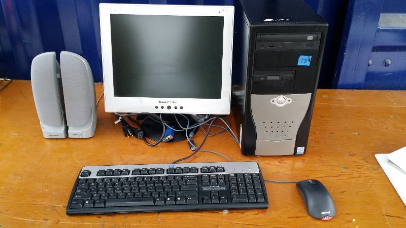 Nobolis Intel Pentium 4 Computer with Sceptre 15 Flat Screen Monitor, Keyboard, Mouse & Speakers