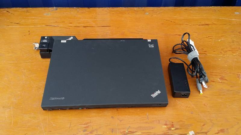 Lenovo Thinkpad T500 Laptop with Dock