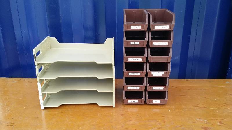 Lot of 4 Desk Stackable Trays & 12 Condiment Containers