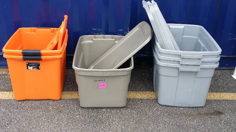 Lot of 6 Totes with Lids