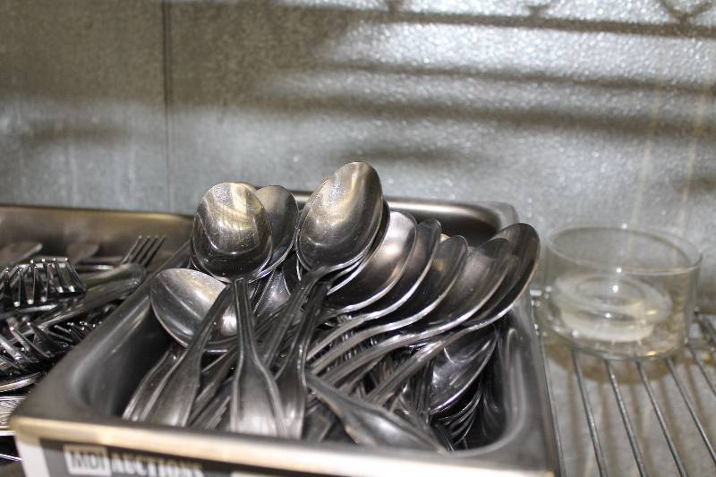 lot 536 image: Stainless Steel Bin of Metal Spoons.