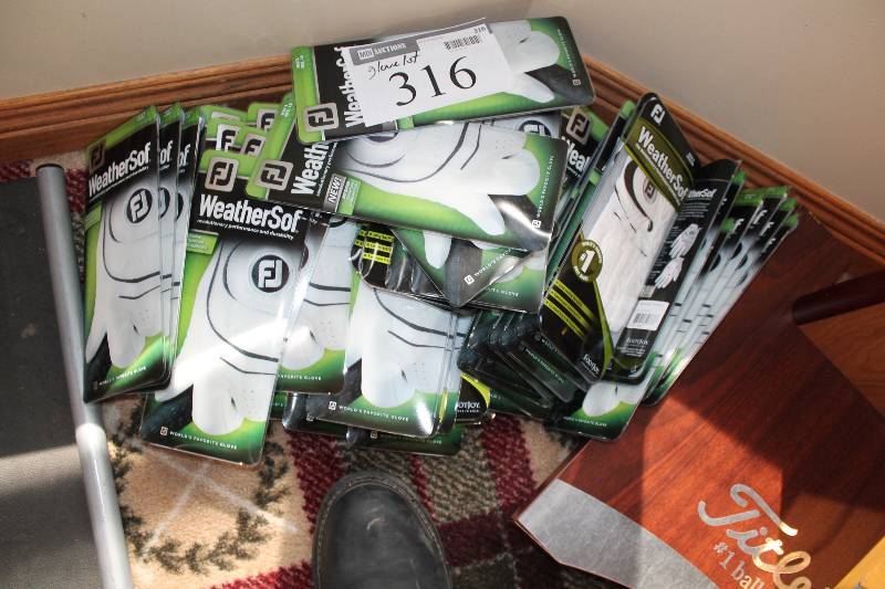 lot 316 image: Lot of Footjoy Weathersof Golf Gloves 2 Gloves Value Pack WhiteBlack.