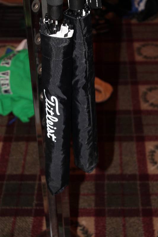 lot 392 image: Lot of (2) Titleist Golf Umbrellas Collapsible wCase BlackWhite.