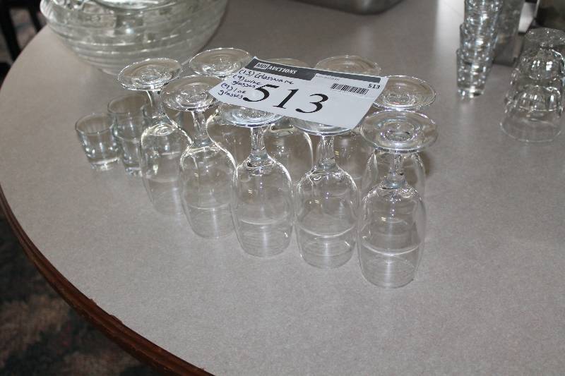 lot 513 image: Lot of (13) Glassware Wine Glasses (9) 1 oz. Glasses (4).