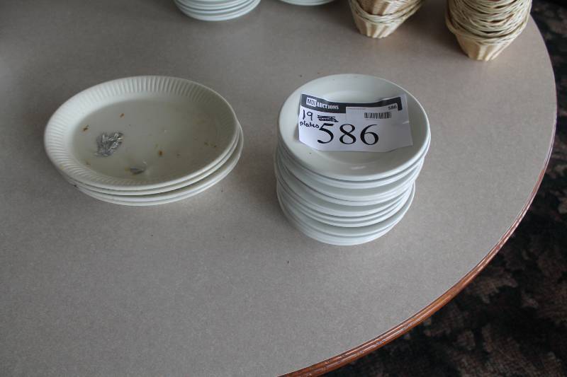 lot 586 image: Lot of (19) Ceramic Plates 7 & 12 White.