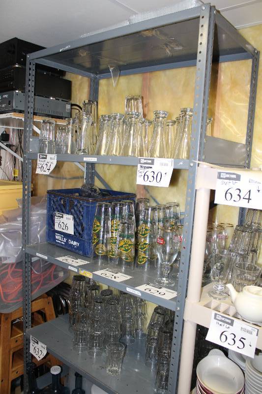 lot 624 image: Metal Shelving Unit Adjustable Shelves Contents Not Included 37 x 18 x 85.