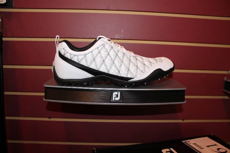 lot 361 image: Footjoy Superlites Womens Golf Shoes Size 8.