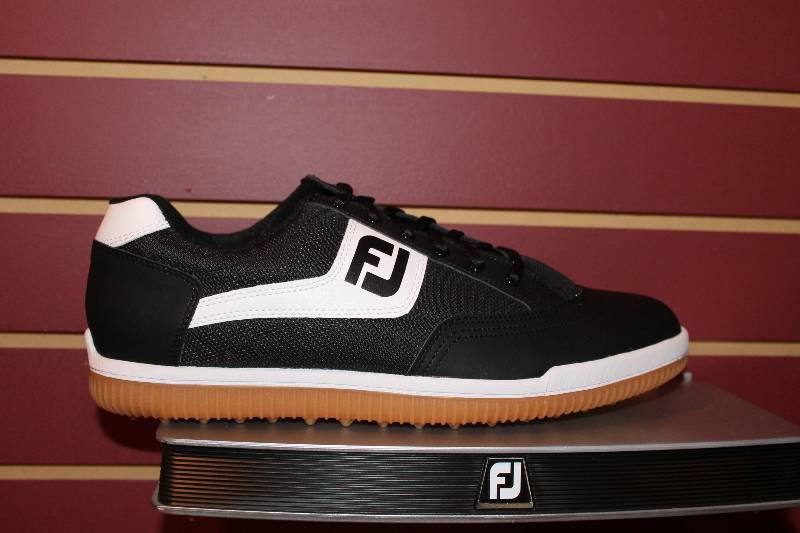 lot 354 image: Footjoy Greenjoys Golf Shoe BlackWhite Size 10.