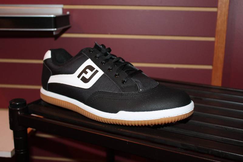 lot 358 image: Footjoy Greenjoys Golf Shoe B lackWhite Size 9.5.