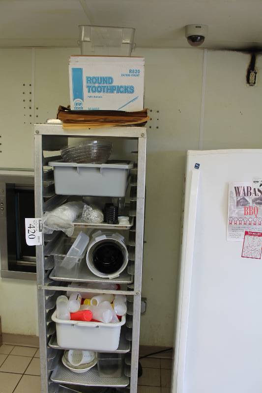 lot 420 image: Contents of Rack Including Squeeze Bottles wLids Plastic Dish Bins NSF Approved Plastic Storage Containers And More.