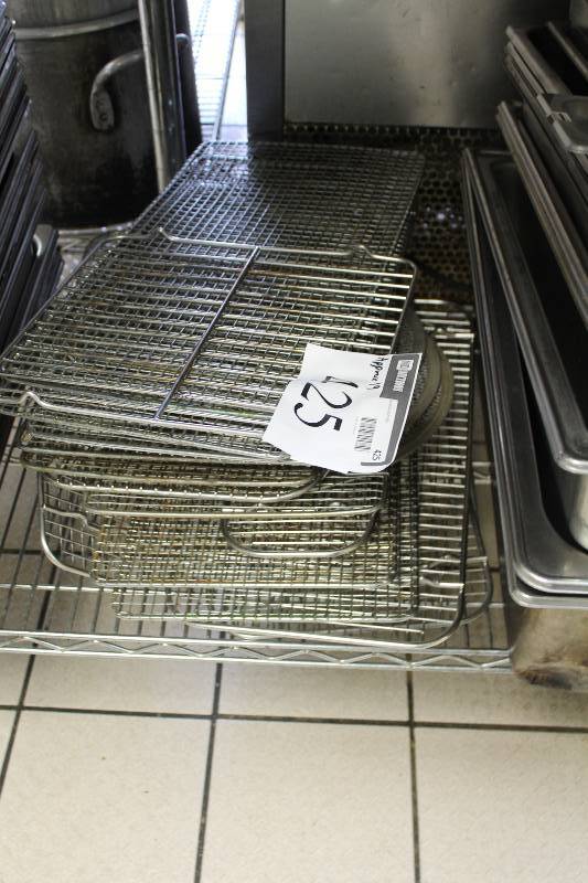 lot 425 image: Lot of (app. 19 ct.) Stainless Steel Baking Grates & Oven Racks.