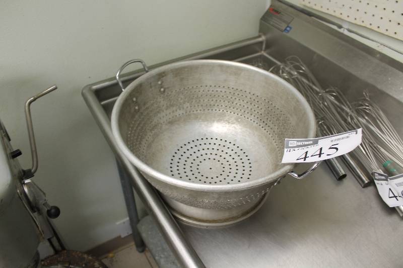 lot 445 image: Large Metal Strainer wHandles 16.5 x 16.5 x 8.5.