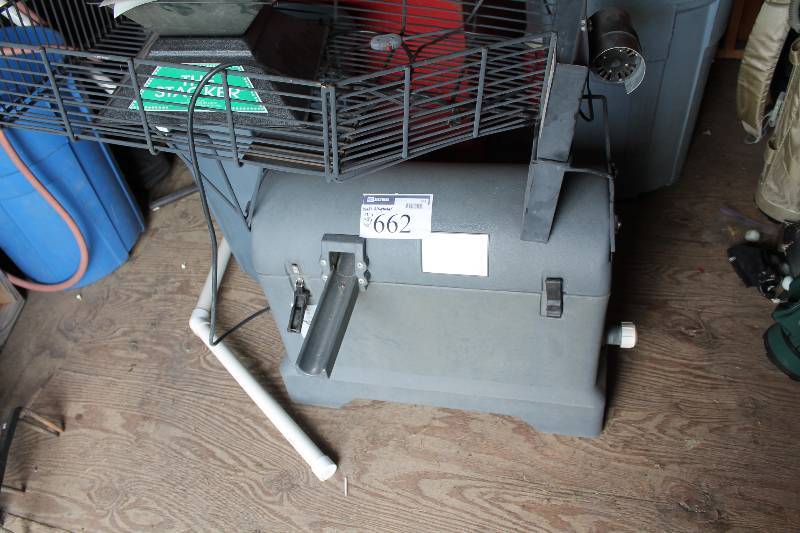lot 662 image: The Stacker Golf Ball Dispenser wBasket & Cord 22 x 43 x 42.