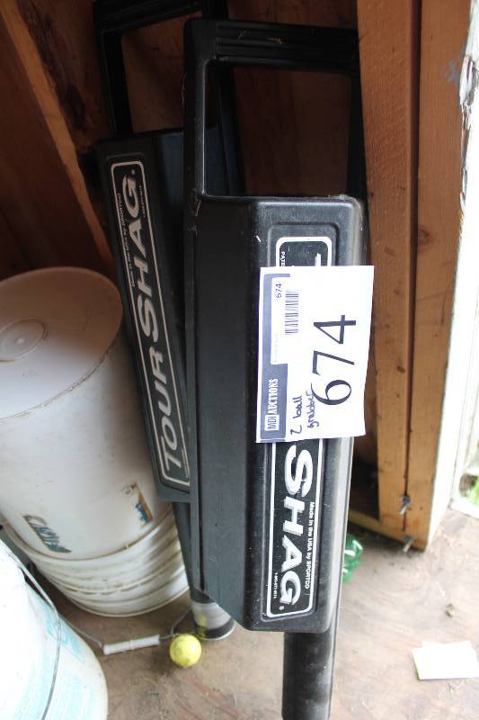 lot 674 image: Lot of (2) Tour Shaq Ball Grabbers Black.