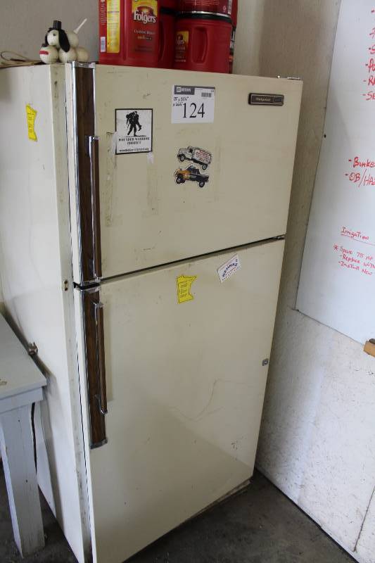 lot 124 image: Hotpoint RefrigeratorFreezer White wBrown Handle 28 x 30.5 x 66.5.